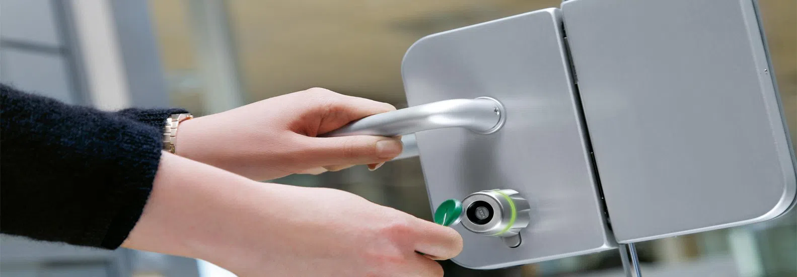 Master Locksmith Store Portland, OR 503-404-4029 - push-bars